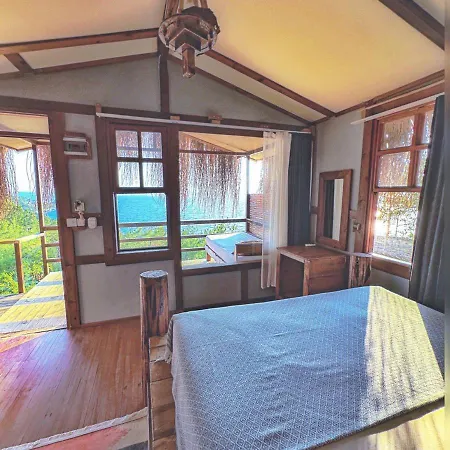 Honey Hill Forest Cabins By The Sea *