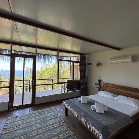Honey Hill Forest Cabins By The Sea * Faralya